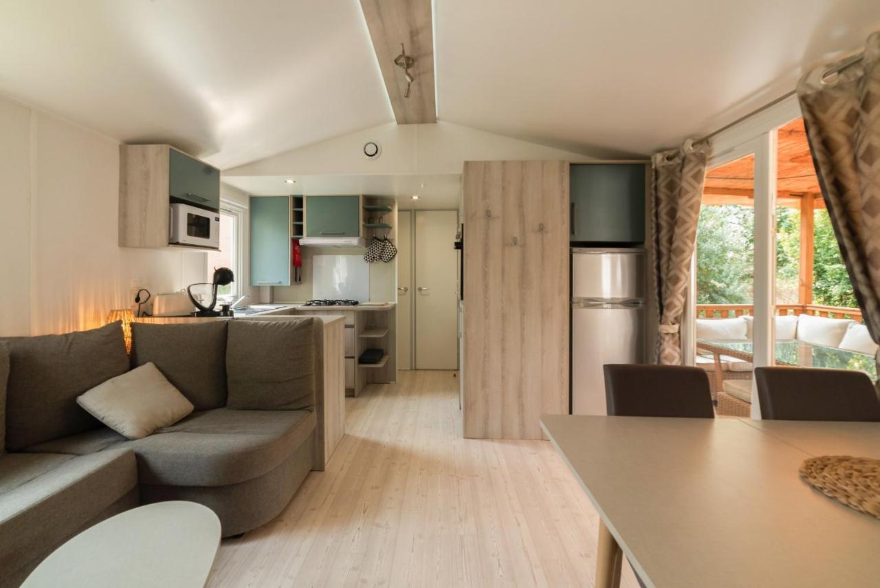 Mobil Home Les Pieds Dans L'Eau Canet-en-Roussillon Bagian luar foto