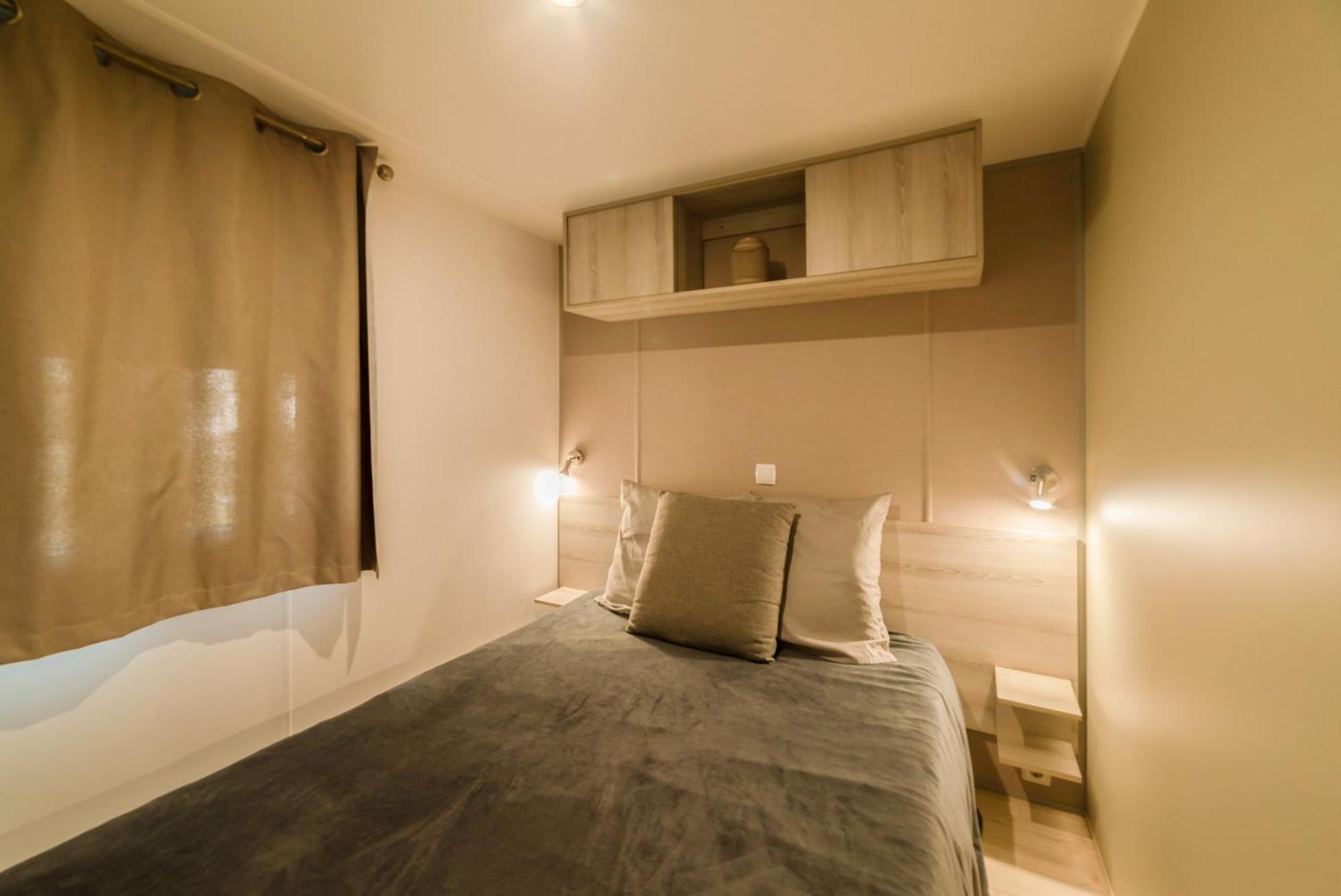 Mobil Home Les Pieds Dans L'Eau Canet-en-Roussillon Bagian luar foto